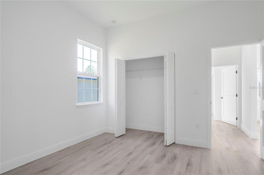 Spacious, unfurnished interior of a new home in , Dunnellon (Image 45).