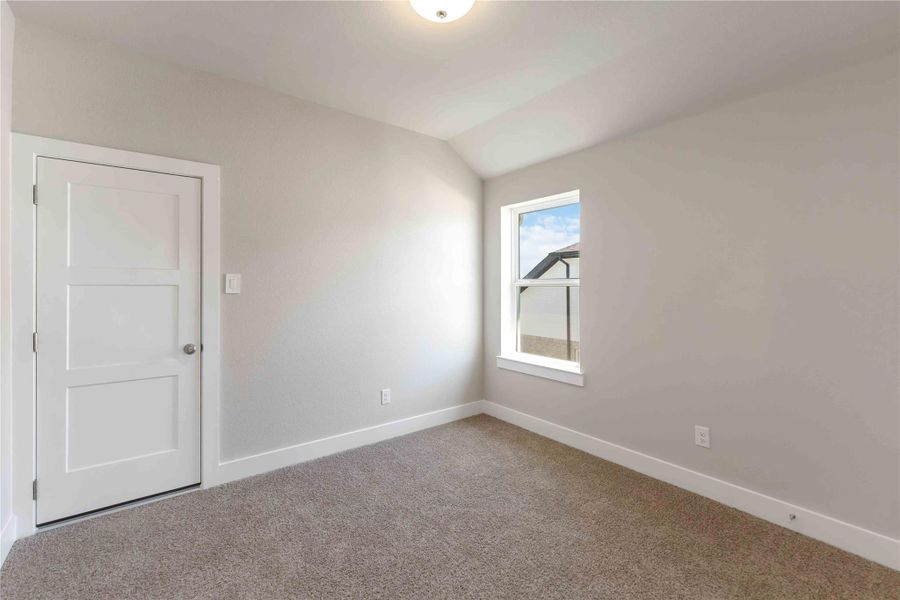 Spacious, unfurnished interior of a new home in Arabella on the Prairie, Richmond (Image 31).