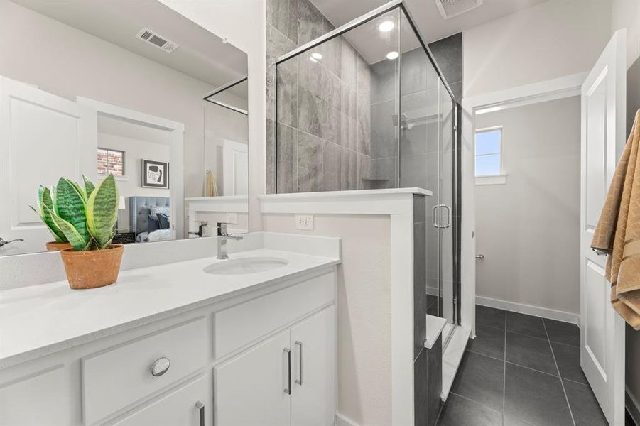 9015 Indianola_2540_Coral_Bath (2)