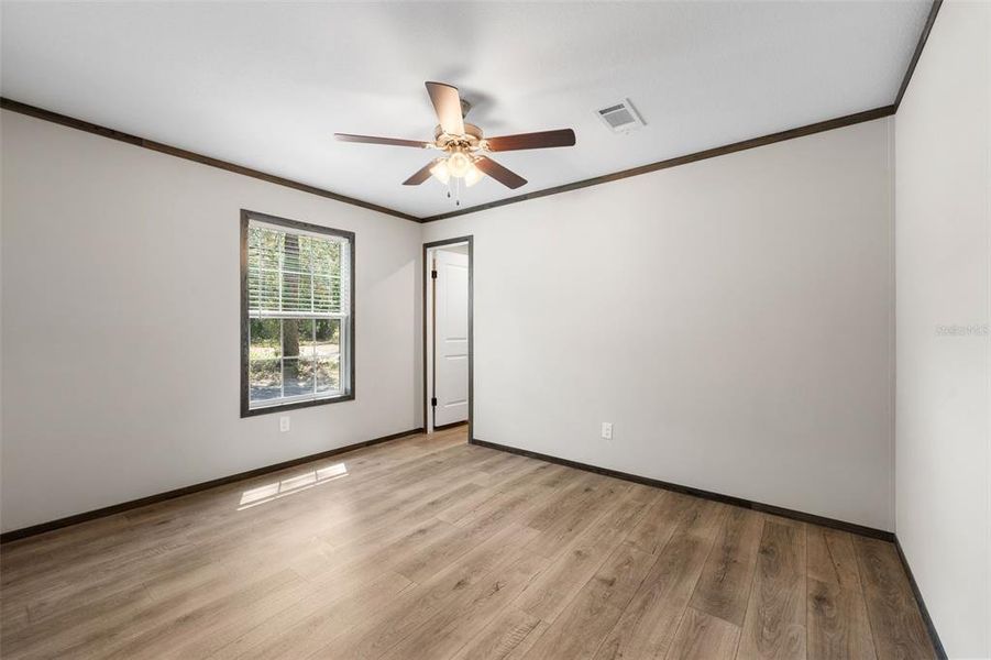 Spacious, unfurnished interior of a new home in , Dunnellon (Image 24).