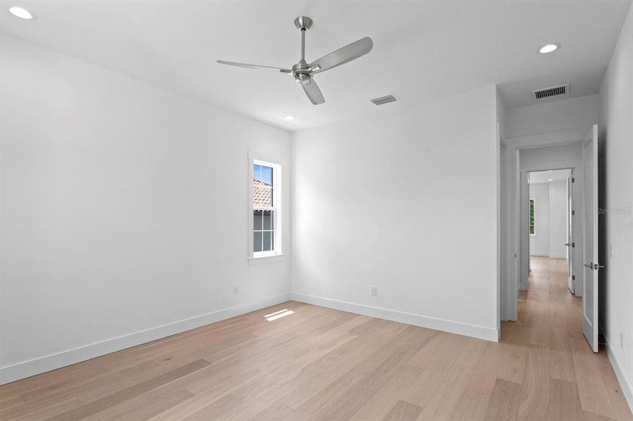 Spacious, unfurnished interior of a new home in , Tampa (Image 44). Spacious, unfurnished interior of a new home in , Tampa (Image 44).