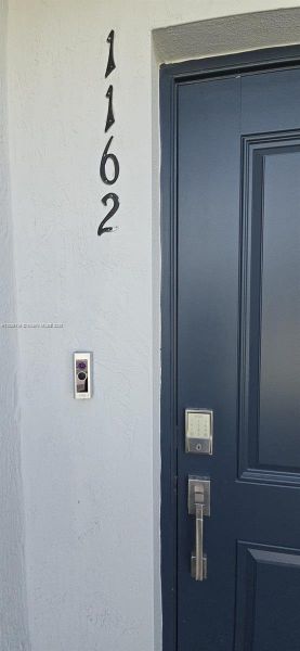 ELECTRONIC DOOR OPENING