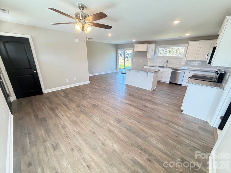 Spacious, unfurnished interior of a new home in , Kannapolis (Image 17).