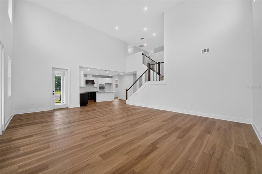 Spacious, unfurnished interior of a new home in Trailside, Mount Dora (Image 25).