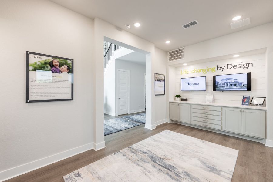 Image 88 representing the Goldeneye by Tri Pointe Homes in Tompkins Reserve, Katy, TX.