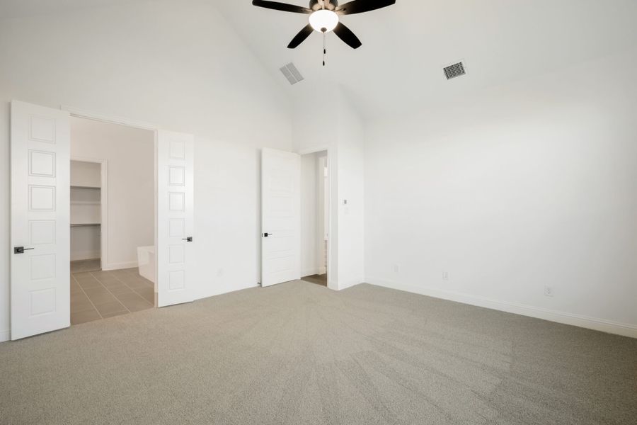 Spacious, unfurnished interior of a new home in Cambridge Crossing, Celina (Image 31).
