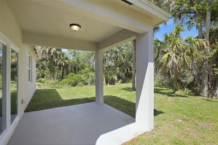Exterior details and patio area of a home in , Port Charlotte (Image 23).