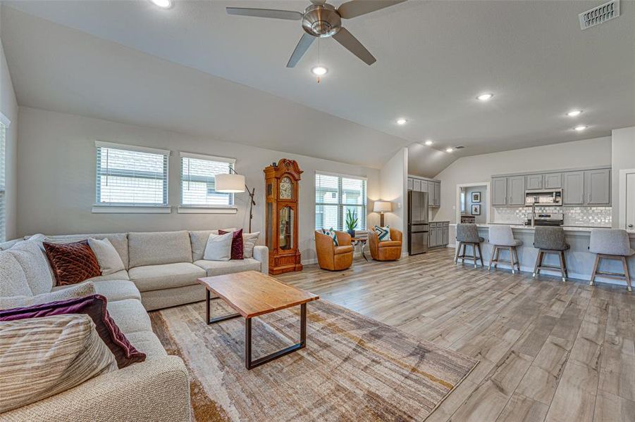 Furnished interior view inside a new home in , Lavon (Image 16).