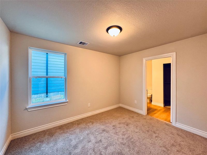 Spacious, unfurnished interior of a new home in Lexington Heights, Willis (Image 26).