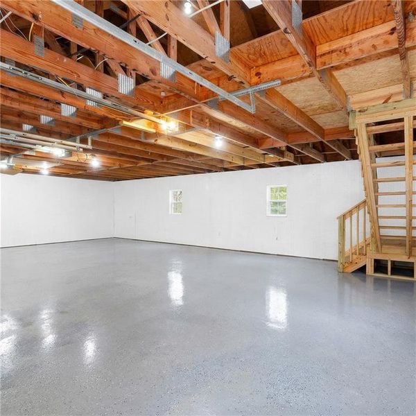 Spacious, unfurnished interior of a new home in , Resaca (Image 23).