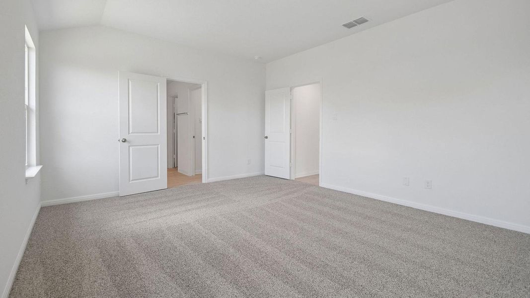 Spacious, unfurnished interior of a new home in Southgrove, Kyle (Image 24).