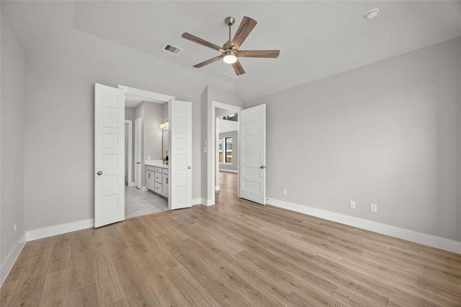 Spacious, unfurnished interior of a new home in Jordan Ranch, Katy (Image 24). Spacious, unfurnished interior of a new home in Jordan Ranch, Katy (Image 24).
