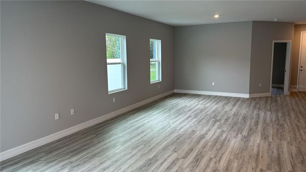 Spacious, unfurnished interior of a new home in , Summerfield (Image 32).