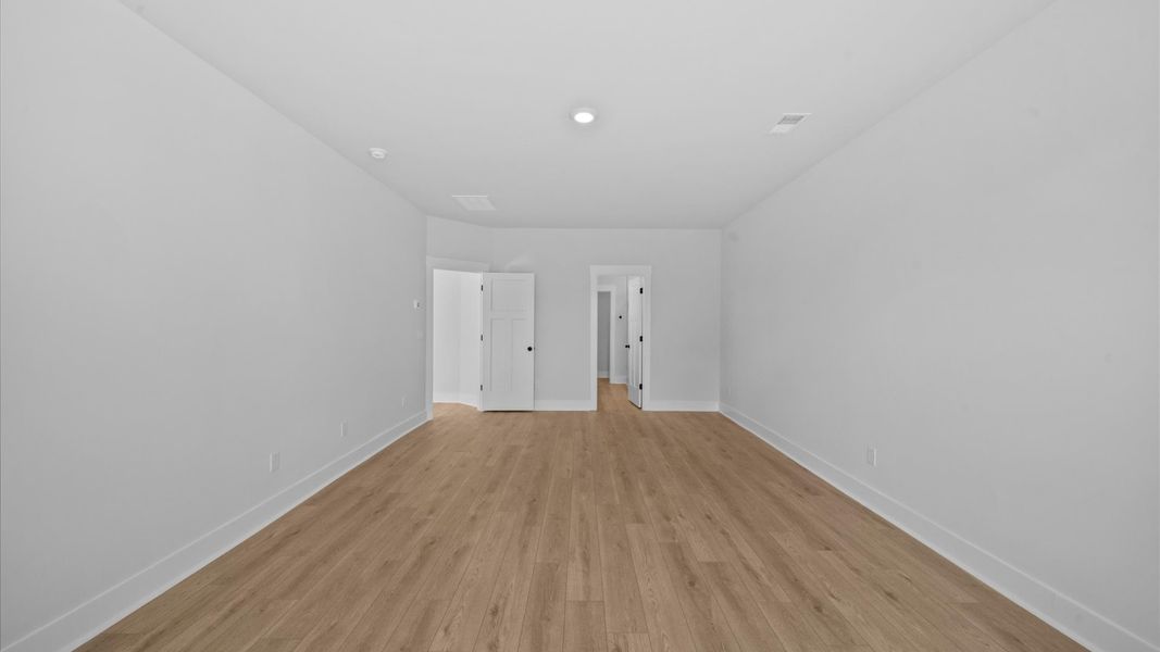 Furnished interior view inside a new home in Woodglen, Piedmont (Image 19).