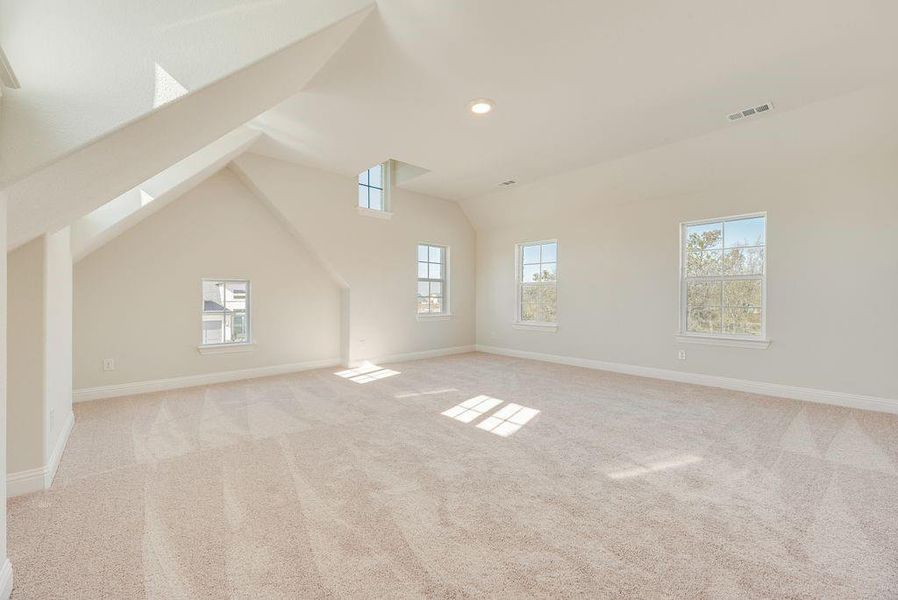 Spacious, unfurnished interior of a new home in Dominion of Pleasant Valley, Wylie (Image 18).