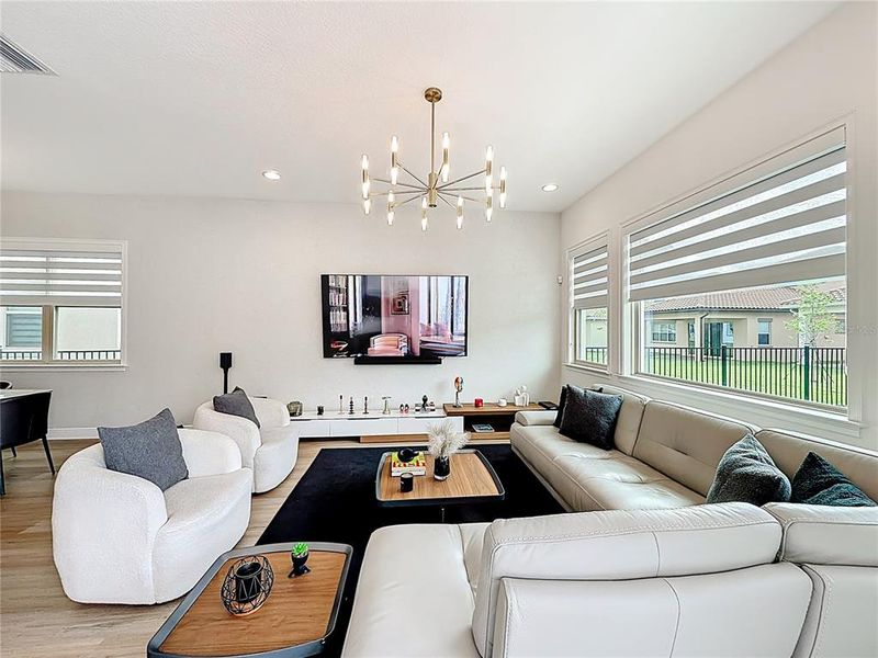 Furnished interior view inside a new home in , Orlando (Image 16).