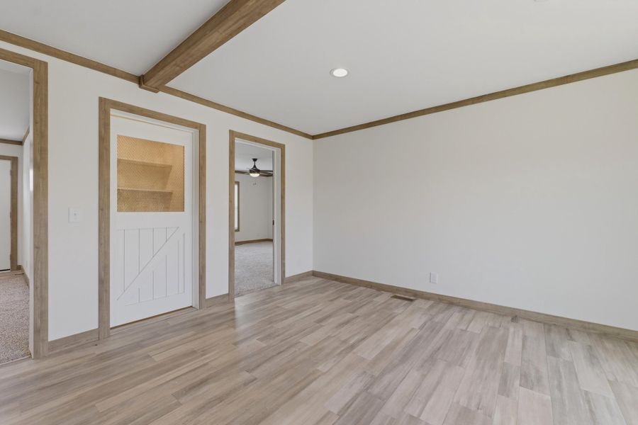 Spacious, unfurnished interior of a new home in , Cross (Image 27).