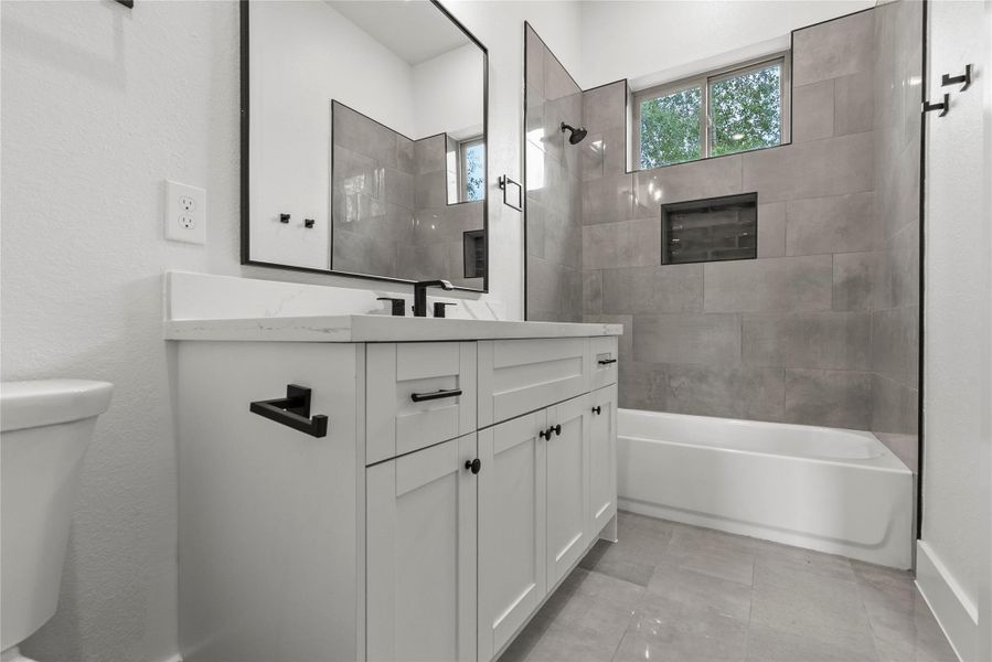 Secondary Bathroom with Quartz counters Secondary Bathroom with Quartz counters