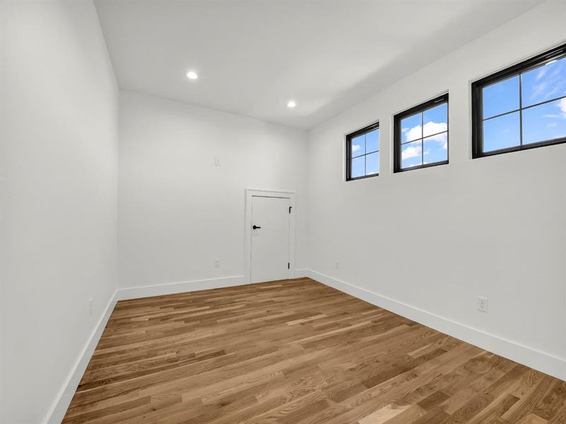 Spacious, unfurnished interior of a new home in , Weatherford (Image 22). Spacious, unfurnished interior of a new home in , Weatherford (Image 22).