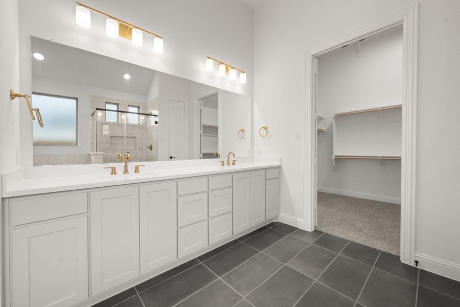 Furnished interior view inside a new home in Ridgepoint, Midlothian (Image 12).