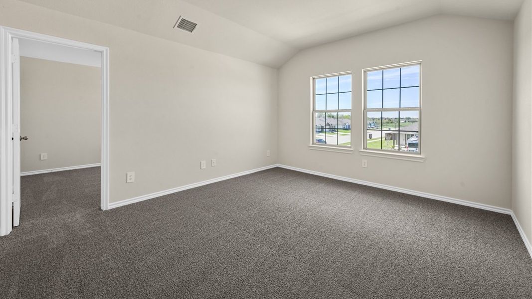 Spacious, unfurnished interior of a new home in Northspur, Terrell (Image 18).