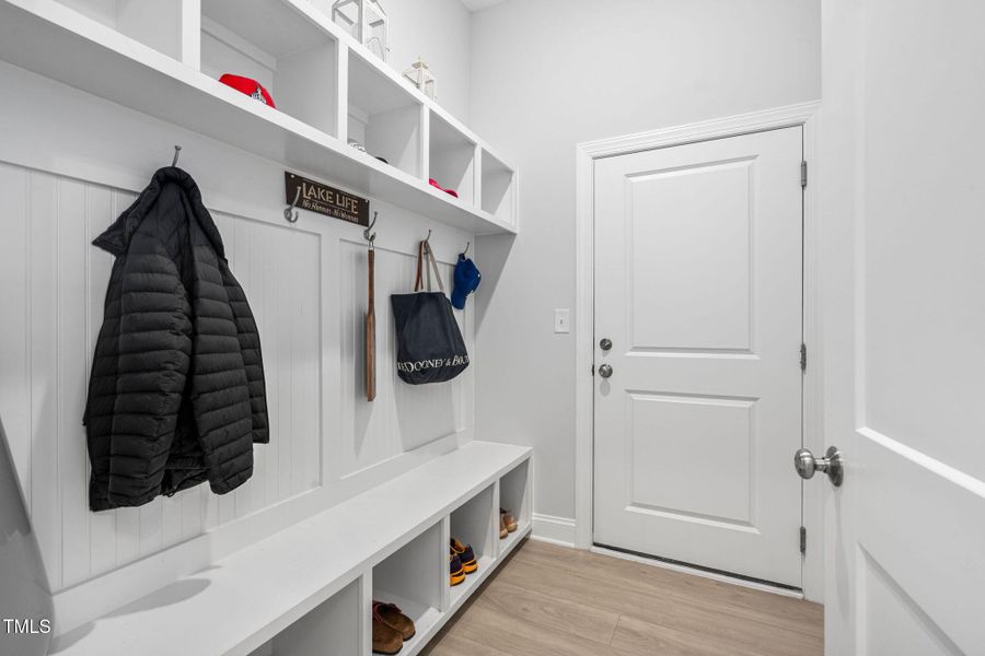 36-web-or-mls-321-falls-village-dr