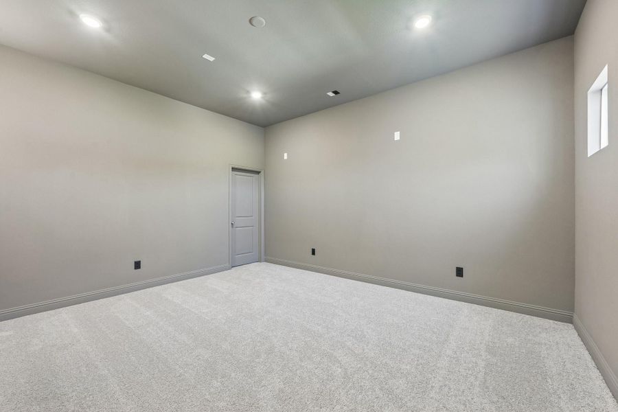 Spacious, unfurnished interior of a new home in Evergreen 70', Conroe (Image 28).