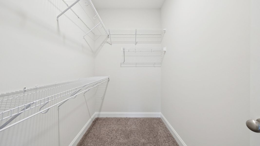 Spacious, unfurnished interior of a new home in Edgewood Estates, Piedmont (Image 27).