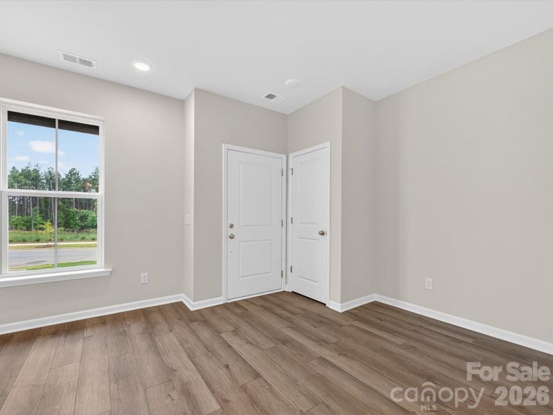 Spacious, unfurnished interior of a new home in Hardy Pond Townhomes, Rock Hill (Image 16).
