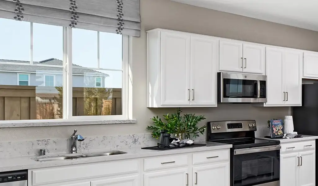 Sunstone-SAC-SeasonsAtMasonTrails kitchen