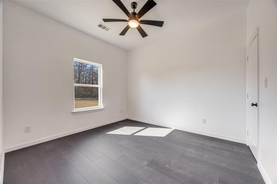 Spacious, unfurnished interior of a new home in , Greenville (Image 17).