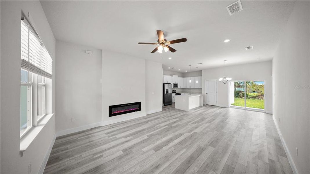 Spacious, unfurnished interior of a new home in , Port Charlotte (Image 23).
