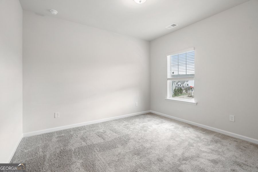 Spacious, unfurnished interior of a new home in Stonebridge North, Macon (Image 28). Spacious, unfurnished interior of a new home in Stonebridge North, Macon (Image 28).