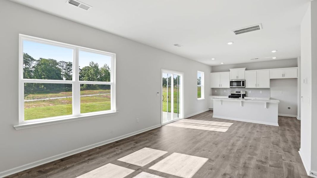 Spacious, unfurnished interior of a new home in Waverly Station, Greenwood (Image 18).