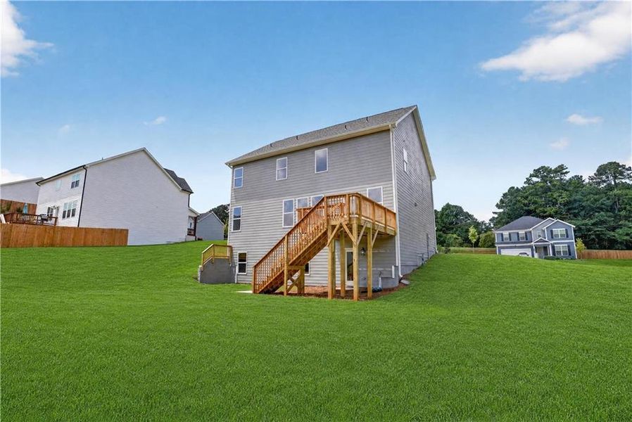 Exterior details and patio area of a home in Austin Ridge, Commerce (Image 19).