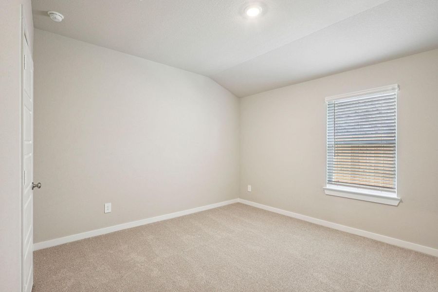 Spacious, unfurnished interior of a new home in Southwinds, Baytown (Image 30).