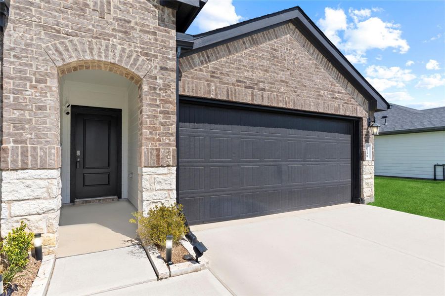 Open and control your home from almost anywhere! Smart Home Automation: Includes Smart Thermostat, Wireless Security at Exterior Doors, Electronic Deadbolt, Skybell at Doorbell, Deako Smart Switches, Smart Lighting (One-Z-Wave Switch Included), and Amazon Echo Dot! Control your Home almost anywhere! Open and control your home from almost anywhere! Smart Home Automation: Includes Smart Thermostat, Wireless Security at Exterior Doors, Electronic Deadbolt, Skybell at Doorbell, Deako Smart Switches, Smart Lighting (One-Z-Wave Switch Included), and Amazon Echo Dot! Control your Home almost anywhere!