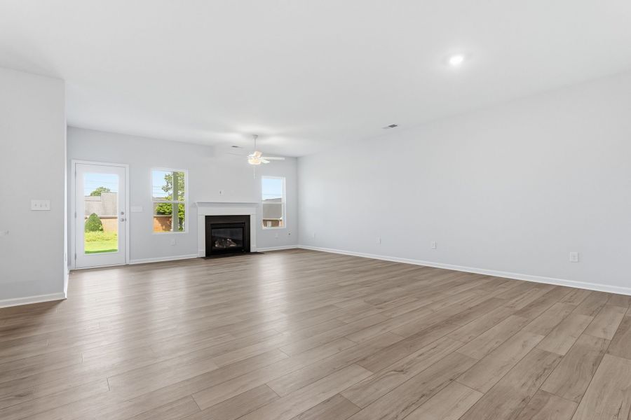 Spacious, unfurnished interior of a new home in Willowbrook, Shelby (Image 8). Spacious, unfurnished interior of a new home in Willowbrook, Shelby (Image 8).