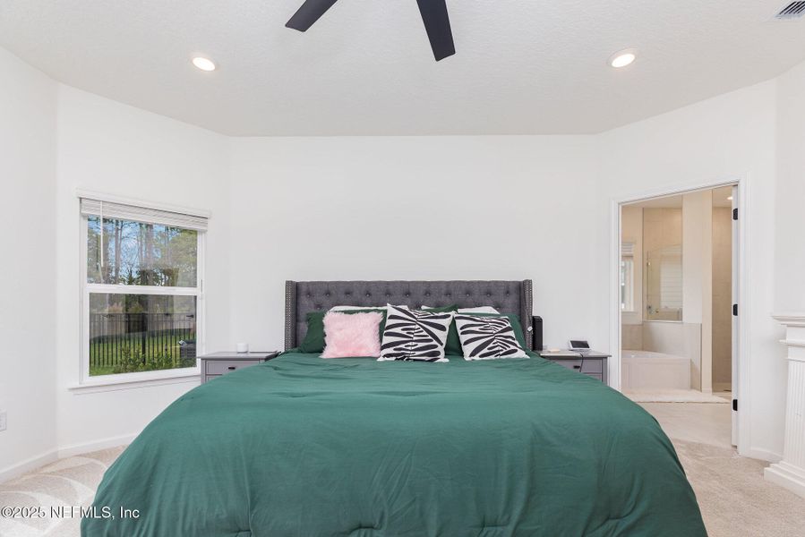 Furnished interior view inside a new home in Hyland Trail, Green Cove Springs (Image 13). Furnished interior view inside a new home in Hyland Trail, Green Cove Springs (Image 13).