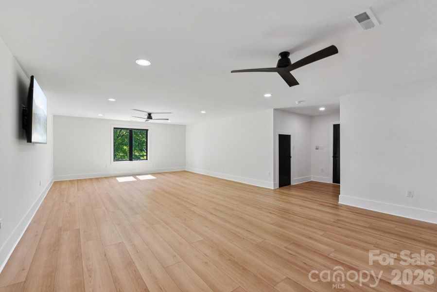 Spacious, unfurnished interior of a new home in , Mooresville (Image 20).