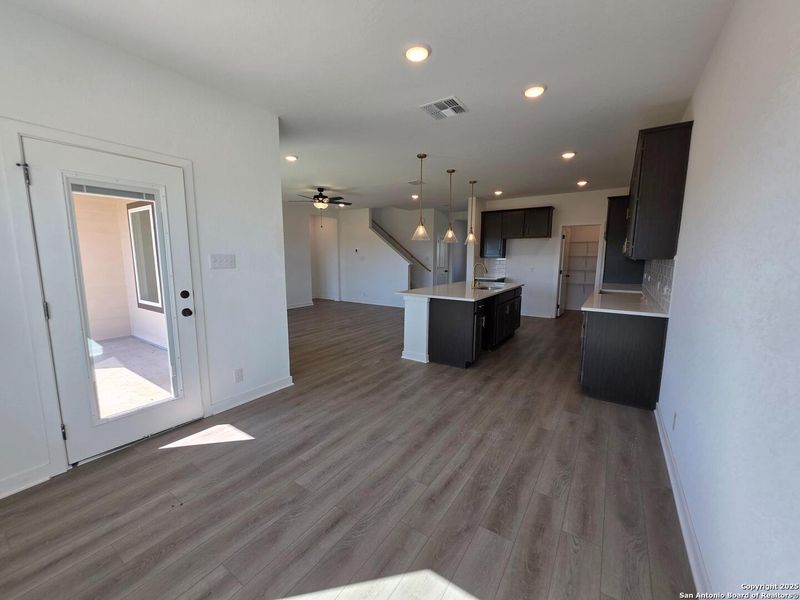 Spacious, unfurnished interior of a new home in , Schertz (Image 16).