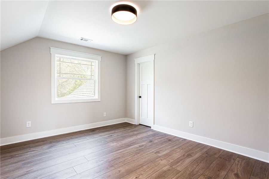 Spacious, unfurnished interior of a new home in , Grayson (Image 31).