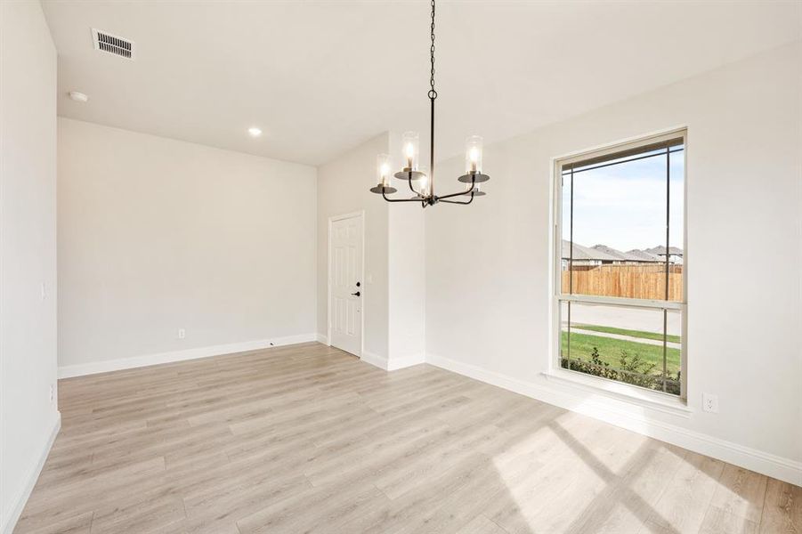 Spacious, unfurnished interior of a new home in Waverly Estates, Nevada (Image 32).