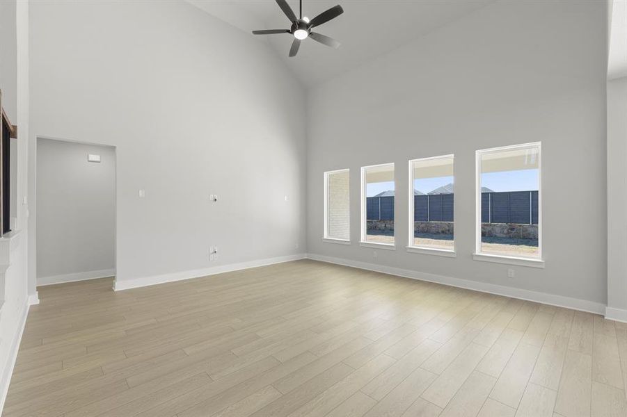 08. 500 Blue Yucca - Family