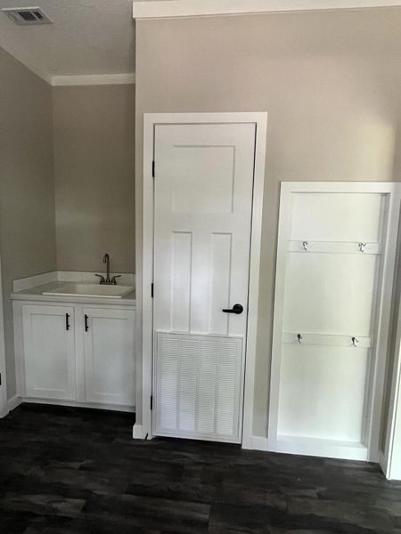 Spacious, unfurnished interior of a new home in , Cottageville (Image 13).