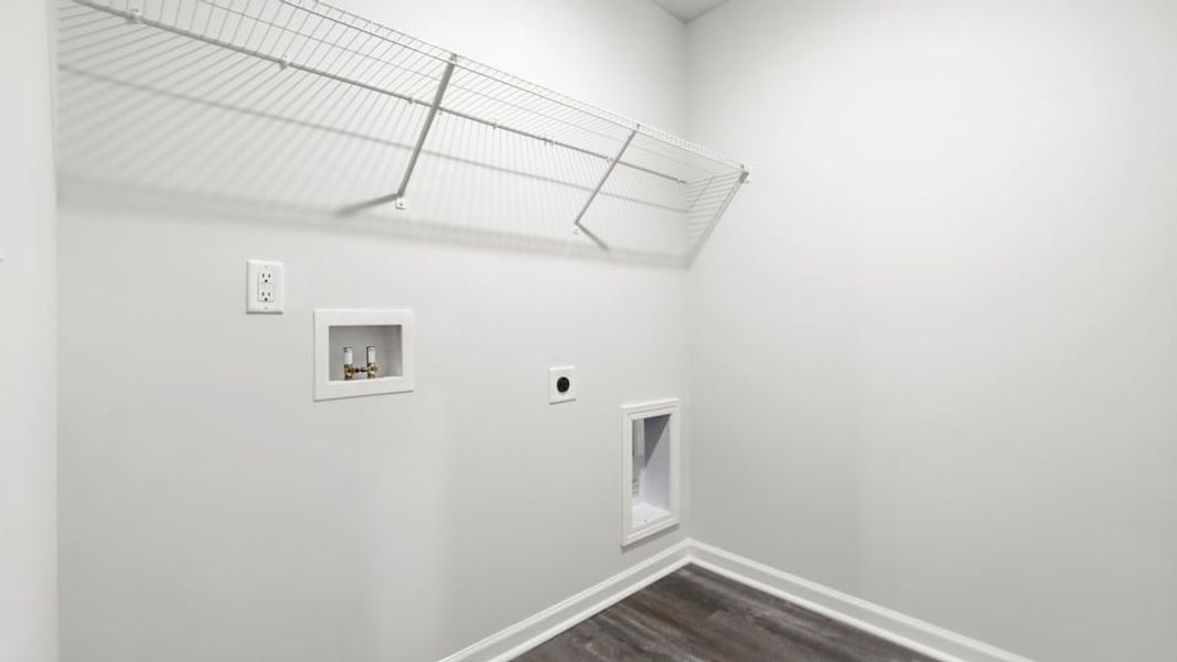 Spacious, unfurnished interior of a new home in Bentley Park, Greenwood (Image 38). Spacious, unfurnished interior of a new home in Bentley Park, Greenwood (Image 38).