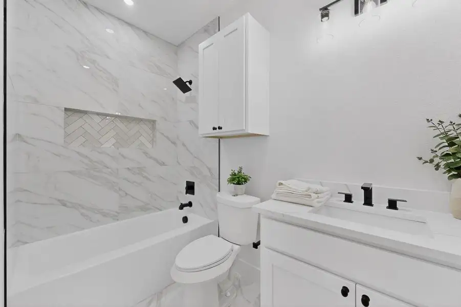 Furnished interior view inside a new home in , Dallas (Image 19).