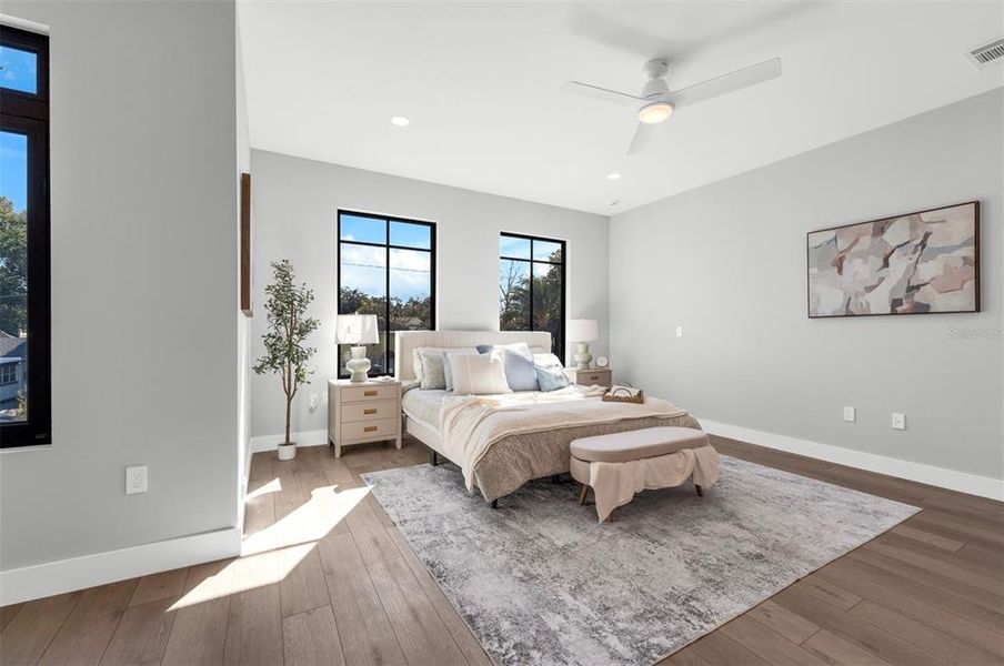 Furnished interior view inside a new home in , Orlando (Image 40).