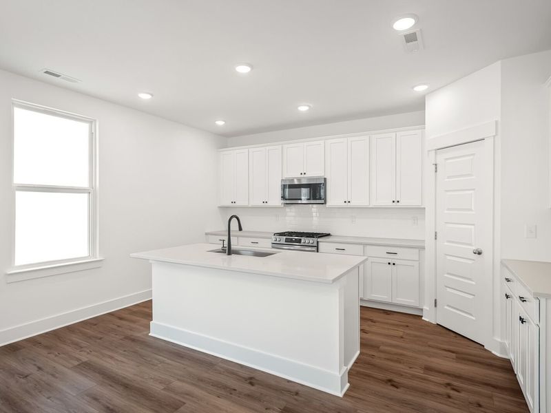 Furnished interior view inside a new home in Woods Crossing, Gallatin (Image 10).