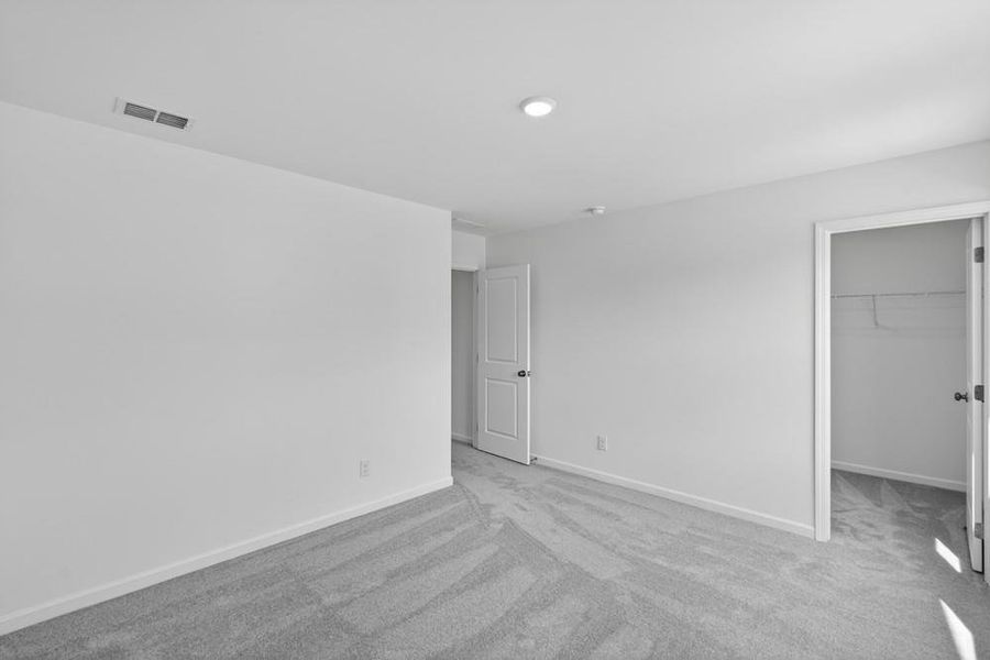Spacious, unfurnished interior of a new home in Heritage River, Euharlee (Image 18).